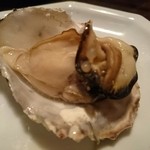 かき小屋袋町 海平商店 - 大きい牡蠣