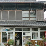 須崎食料品店 - 外観です♪