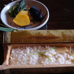 古高山荘　峴山亭 - 竹筒で炊いた筍ご飯