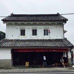 赤七屋 - 2015年8月：趣のある外観。お店の横の駐車場は一杯でしたので少し離れた商工会館駐車場に行きました。お店のHPで場所を確認するといいと思います