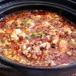 香 - 辛さ控えめ 味は複雑 土鍋麻婆豆腐