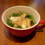 タベルナ・エスキーナ - 山イモと水菜のサラダ