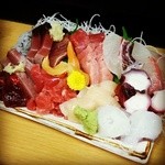 やすらぎ - 相変わらずすごいボリュームの刺身盛