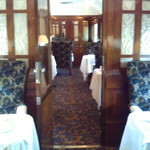 オリエント急行 - この幅の通路からは椅子は入りません