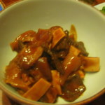 御二九と八さい はちべー - レトルトを温めるだけで、自宅ではちべーの味が。