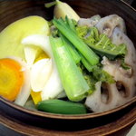 CHIBIKURO-SAMBO - 上に乗っかっていた小松菜をどけるとお野菜がいろいろと出てまいります