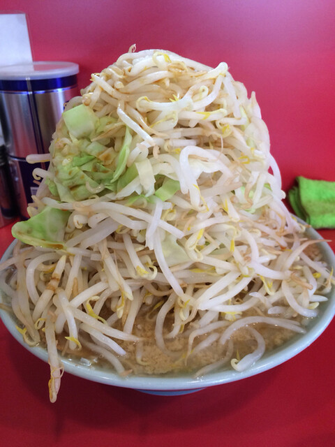 屋 近く ラーメン の 系 二郎