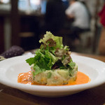 ズワイガニとアボカドのフレッシュトマトソース