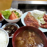 美濃苑 - 料理写真:1000円セット（カルビ・豚バラ）