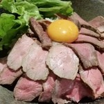 yakinikusakabaushiwakamaru - ローストビーフ丼　アップ！