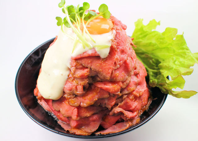 レッドロック 東店 ステーキ丼 特大 By 親父 Com レッドロック 三宮東店 三宮 神戸新交通 ステーキ 食べログ