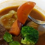 Tea Room Maman - 牛肉の赤ワイン煮込み（ビーフ・サラダ・パン付）ドリンクセット1,670円