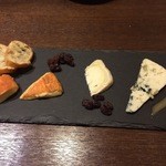 ル スプートニク - チーズ盛合せ
