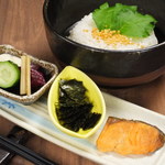 Kaisen Izakaya Matsuri Shungyoto Kyouyasaito Osakeno Omise - 鮭茶漬け