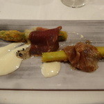 トロワフレーシュ - グリーンアスパラガスに生ハム２種