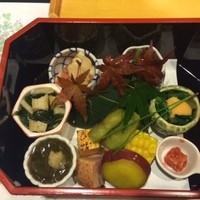 伊万栄 - 