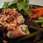 ｑｕｃａ - 週替わりメニュー（豚肉の野菜巻き、サラダ、野菜の付け合せ）