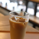 エコモ ベーカリー ヨコハマ モトマチ - 2015年9月　カフェラテ　600円　これにパンと玉子たついてきます