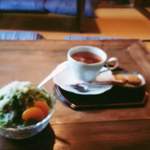 Hanutei - 宇治抹茶のかき氷と、桜の紅茶