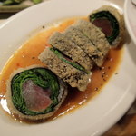 Sansei Seafood, Steakhouse and Sushi Bar - アヒ刺身ロール　14ドル
