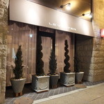 ル・ヴァンテール - すすきののメインの通りの一本北にある通りにひっそりと佇んでいます。