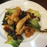 中華料理 唐韻 - 【2015年08月】宮保蝦仁（芝エビのからし炒め）＠780円。