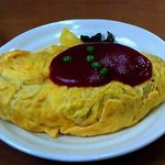 三井食堂 - 昔ながらのオムライス（中のチキンライスが絶品）