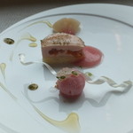 バローレ - デザート１皿目は白桃のデザート。
