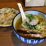 雨は、やさしく - 塩とゴボウサラダの組み合わせ（2015年8月）。