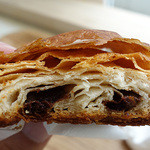 フードスケープ - 名前忘れた！チョコクロワッサン的なパンですが…めっちゃさっくさくで旨い！！(>_<)