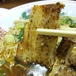 ラーメン浅野2号 - 冷やしラーメンのチャーシューは炙ってます