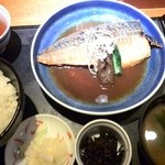 欅 くろさわ - 煮魚定食