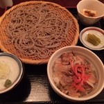 銀座 蕎麦庫 - ランチ。どちらも記憶に残らない。タバコが吸えるからやむなく来る店