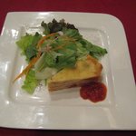 前菜：にんじんキッシュ＆サラダ