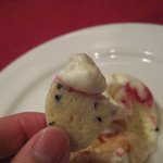 ビストロ コマ - ごま入りクッキーにアイスをつけて♪