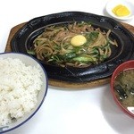 いっぴん定食 藤 - レバニラ炒め定食７００円