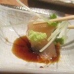 焼鳥みなみ - 昆布〆した鶏刺が旨い！