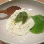 焼鳥みなみ - バジルソースのざる豆腐