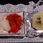 フォルティシモ - フォルティシモ ＠板橋本町 ビーフカレーに付く薬味とデザートのキウイ