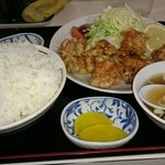 七福ラーメン - 鶏のから揚げ定食大盛 950円