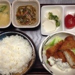 Hachiku - 白身フライ定食