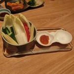 和牛 まつした - 野菜盛り合わせ、お味噌？が良いお味だった！