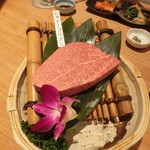 和牛 まつした - わぉ！出ました！シャトーブリアン！これは厨房で焼いて出して下さいます。