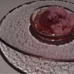 レストラン コートドール - 余市産桃のコンポート
      ラベンダー風味、桃のかき氷添え