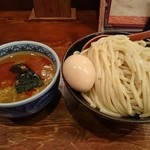 三田製麺所  - 辛つけ麺大盛400㌘半熟玉子、計880円