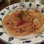 パラディーゾ - 小海老とホタテのトマトソース