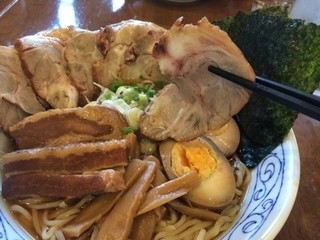 紅虎餃子房 - 柔らかいチャーシュ。