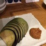 肉寿司 静岡呉服町店 - お通しの水茄子