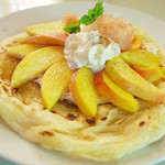 ナヤ インディア ヌール - ヌールスペシャルパロタ(650円) この日は桃パロタ