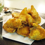 ナヤ インディア ヌール - パニールパコラ(1300円) インドのチーズと旬野菜をベサン(ヒヨコ豆の粉)で揚げたフリッター。衣がこれまたうまし
